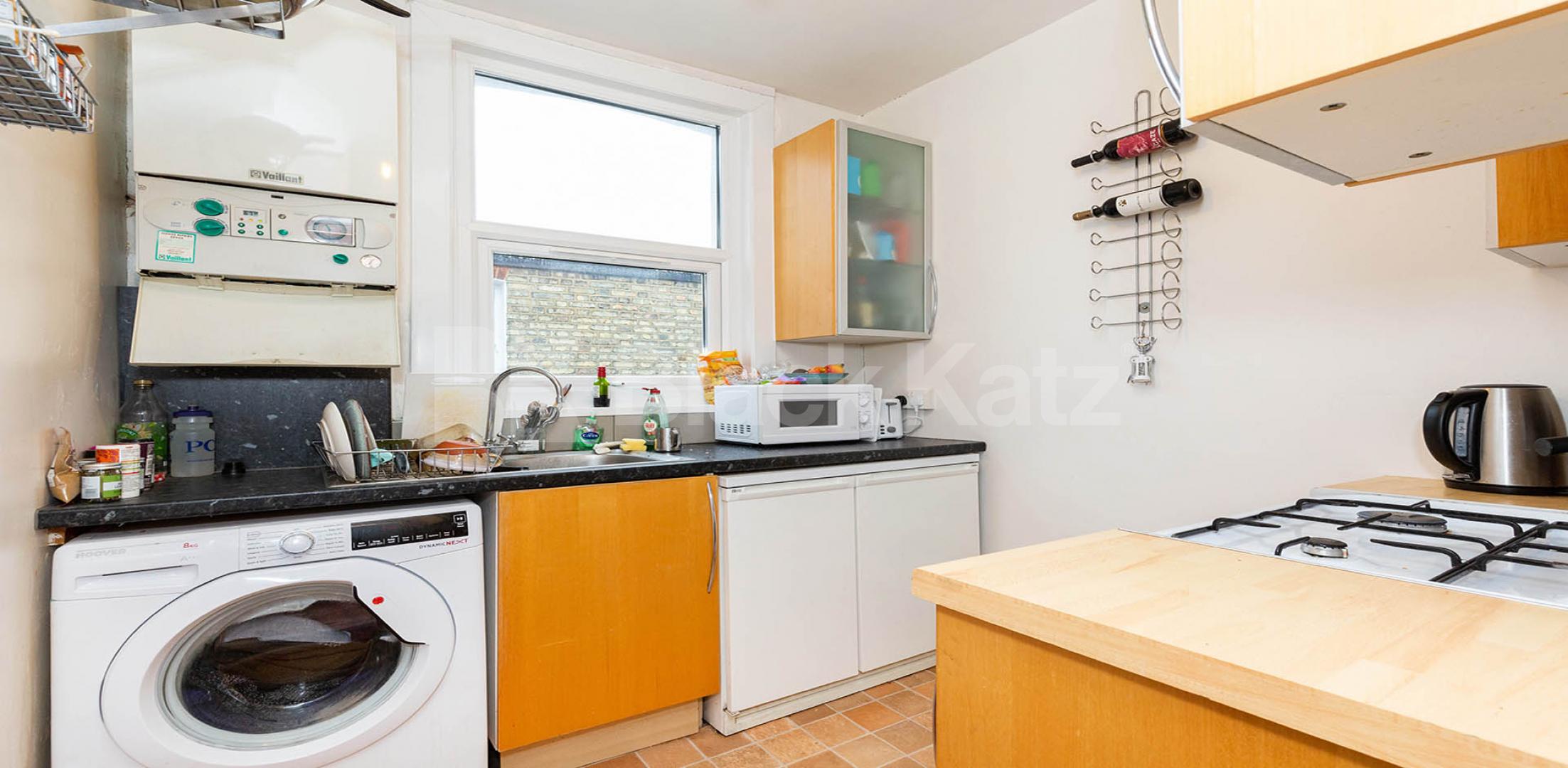 			2 Bedroom, 1 bath, 1 reception Flat			 Falkland Road, HARINGEY LADDER